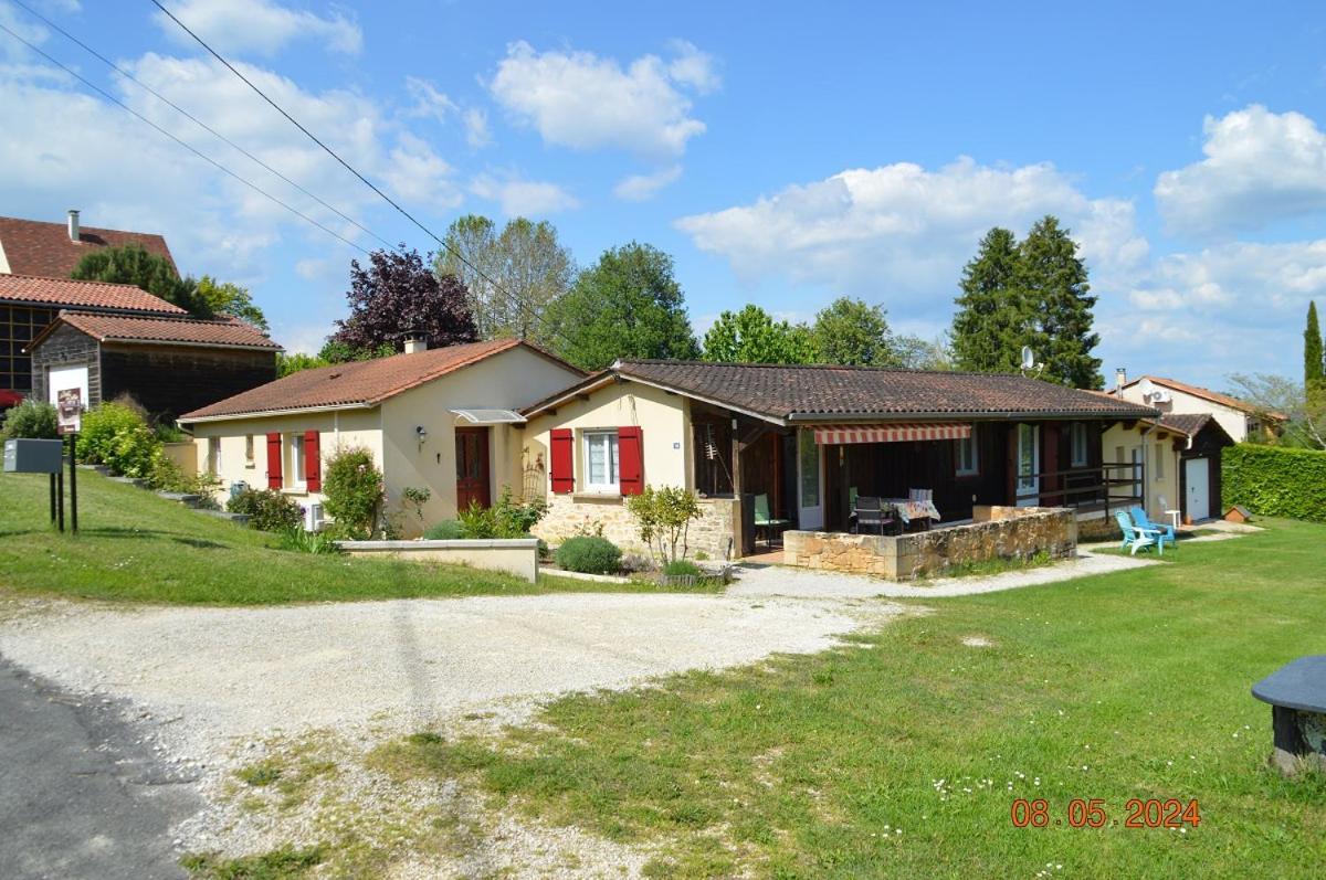 Le Chalet Des Contries Bed & Breakfast Sarlat-la-Caneda Exterior photo